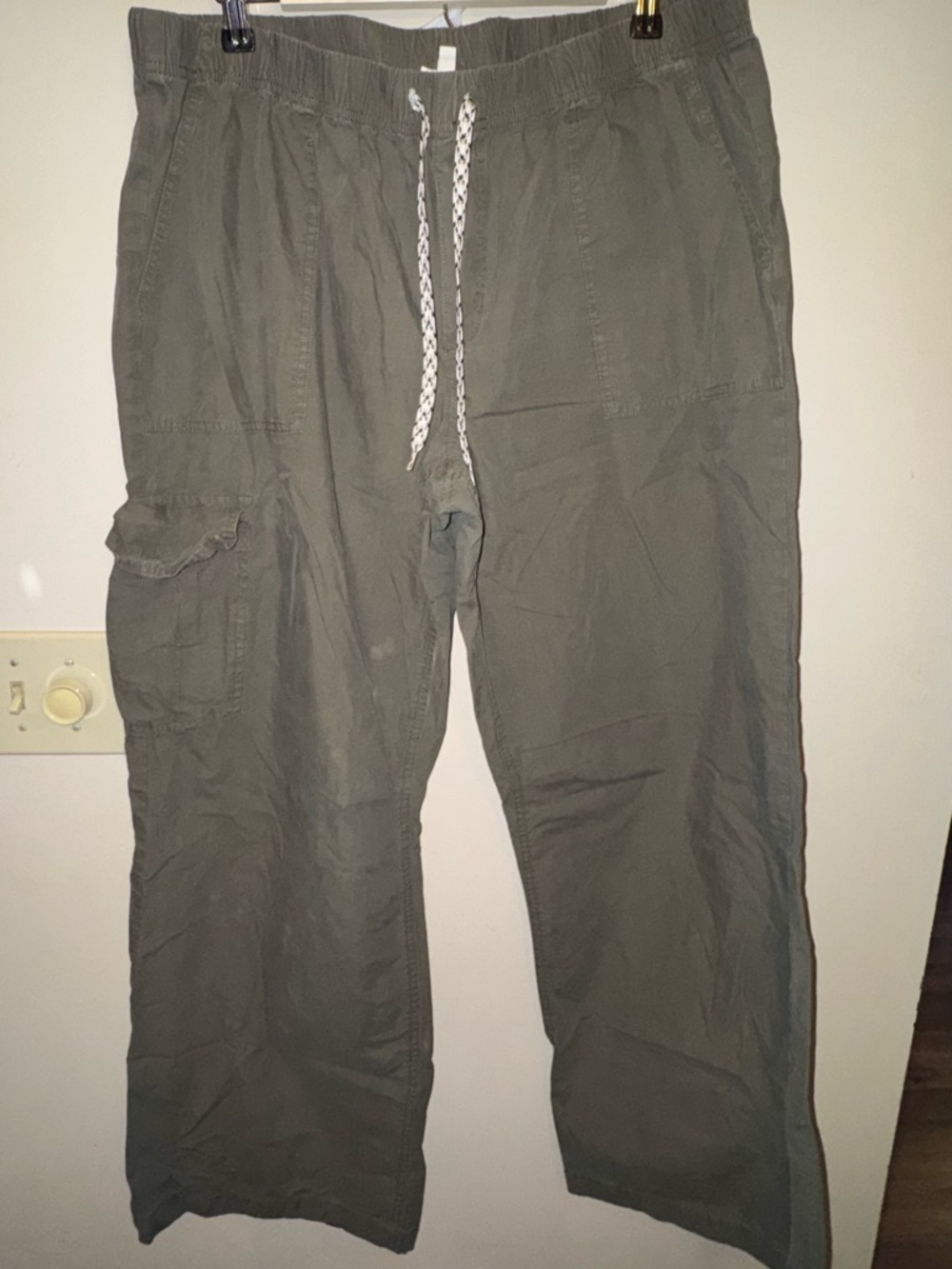 aerie Women’s Olive Green Cargo Drawstring Pants